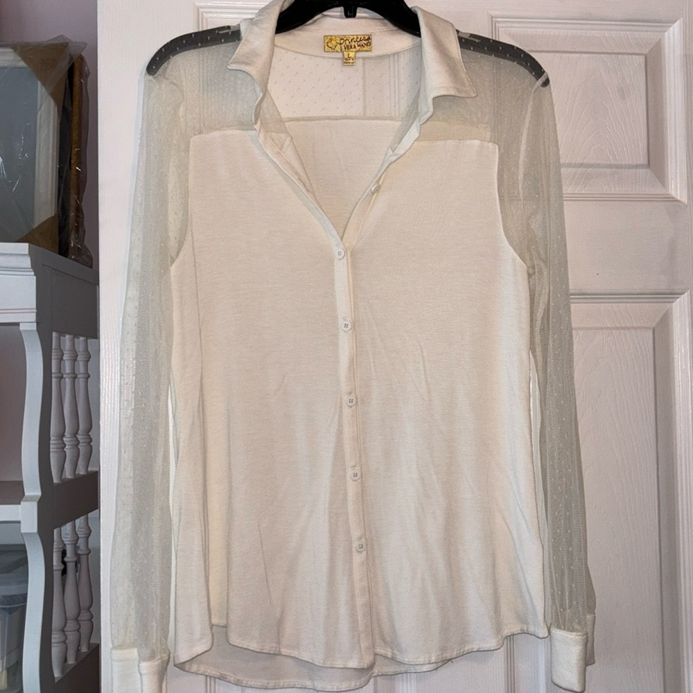 Vera Wang Button Up. Size Large